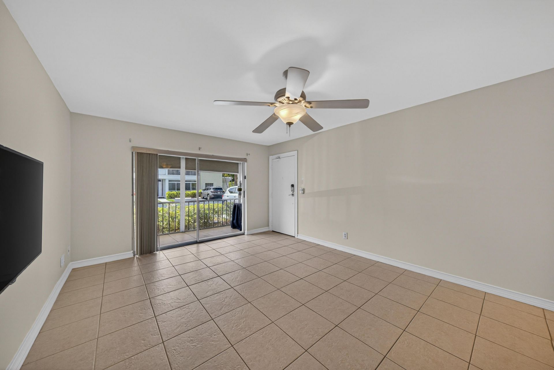 6521 Bay Club Drive, Unit 6521-2, Fort Lauderdale, FL 33308 Photo