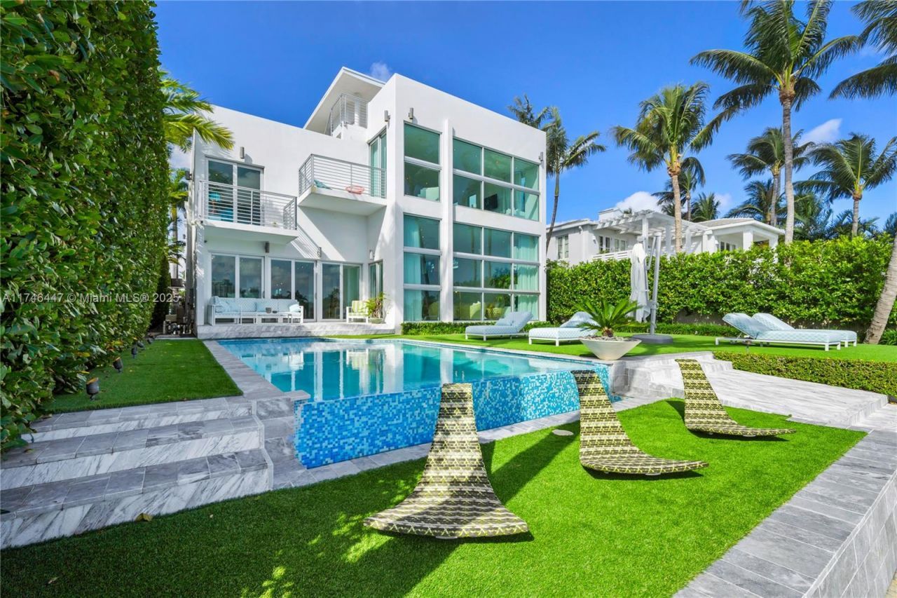 227 E Dilido Dr, Miami Beach, FL 33139 Photo