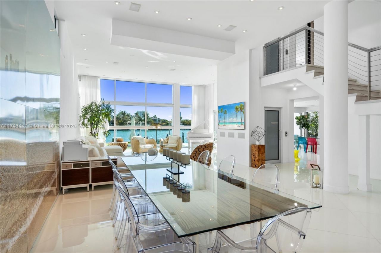 227 E Dilido Dr, Miami Beach, FL 33139 Photo