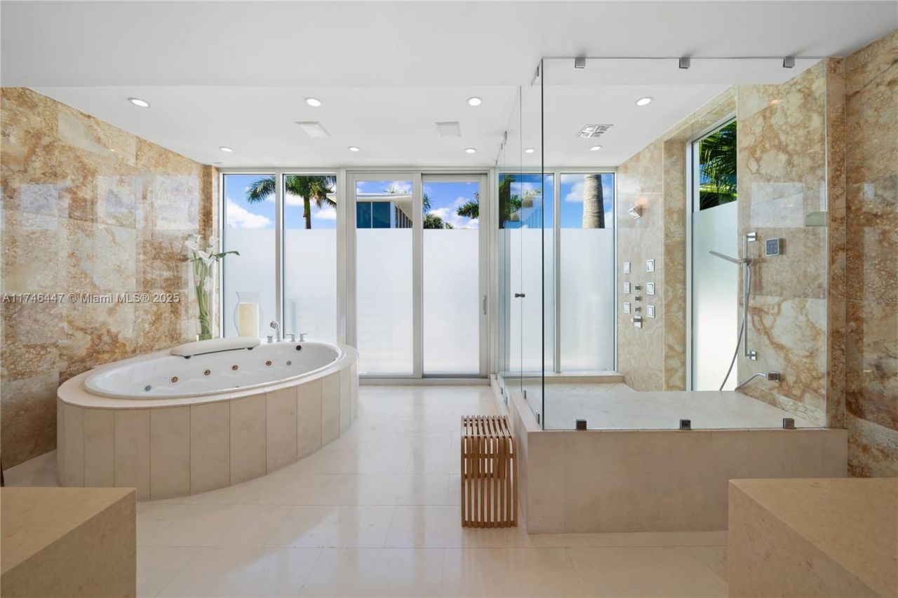 227 E Dilido Dr, Miami Beach, FL 33139 Photo