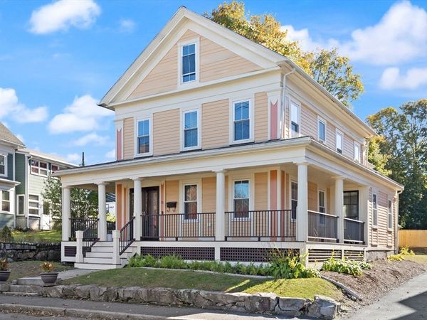 70 School St, Waltham, MA 02452