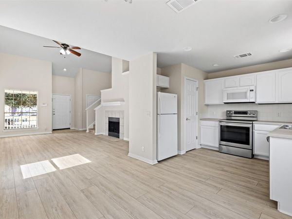 102 Orange Tree LN, Georgetown, TX 78626