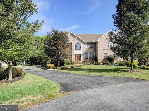 8140 GOLF VISTA DRIVE, GREENCASTLE, PA 17225