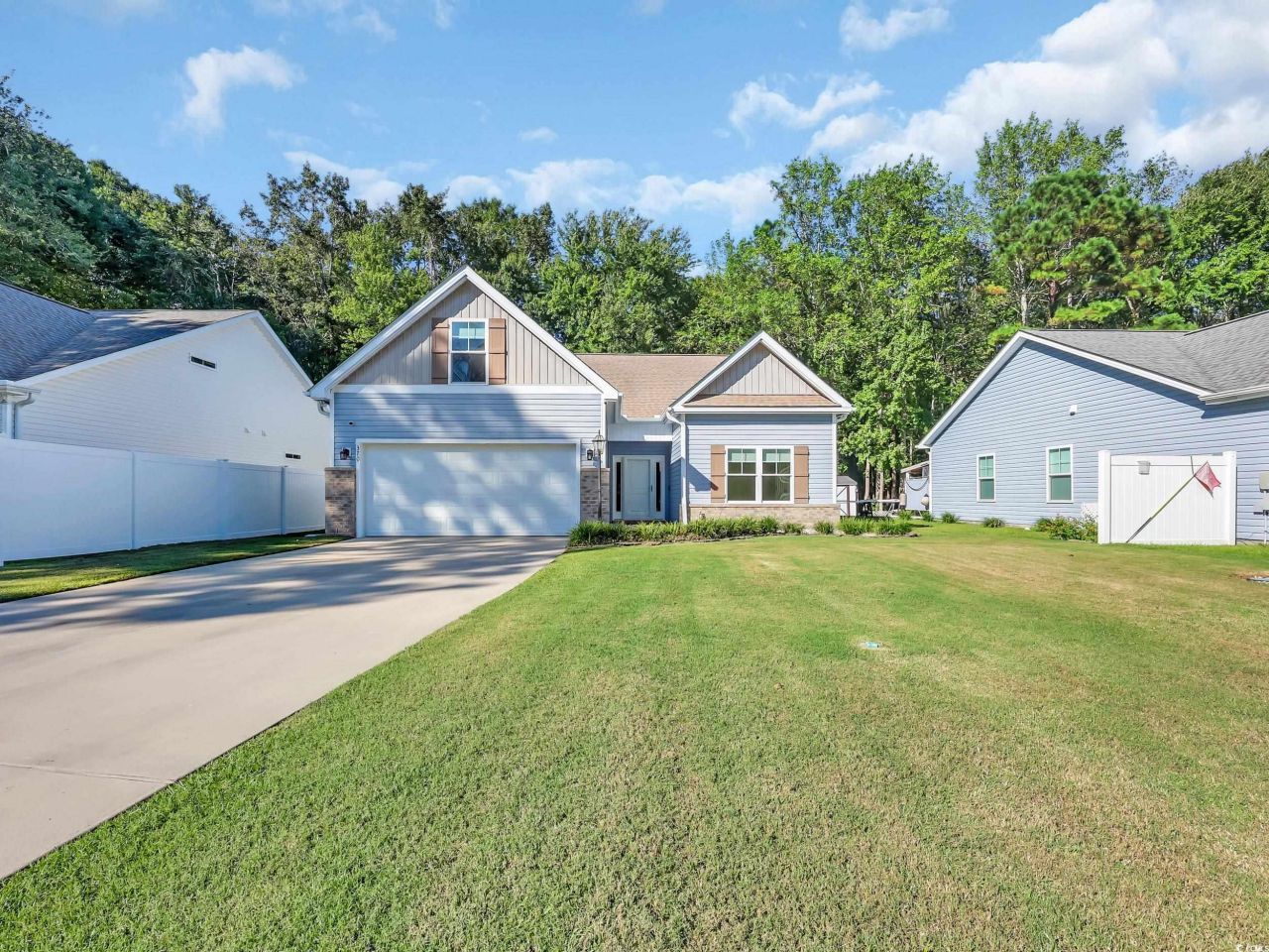 370 Clearwater Dr. Photo 1