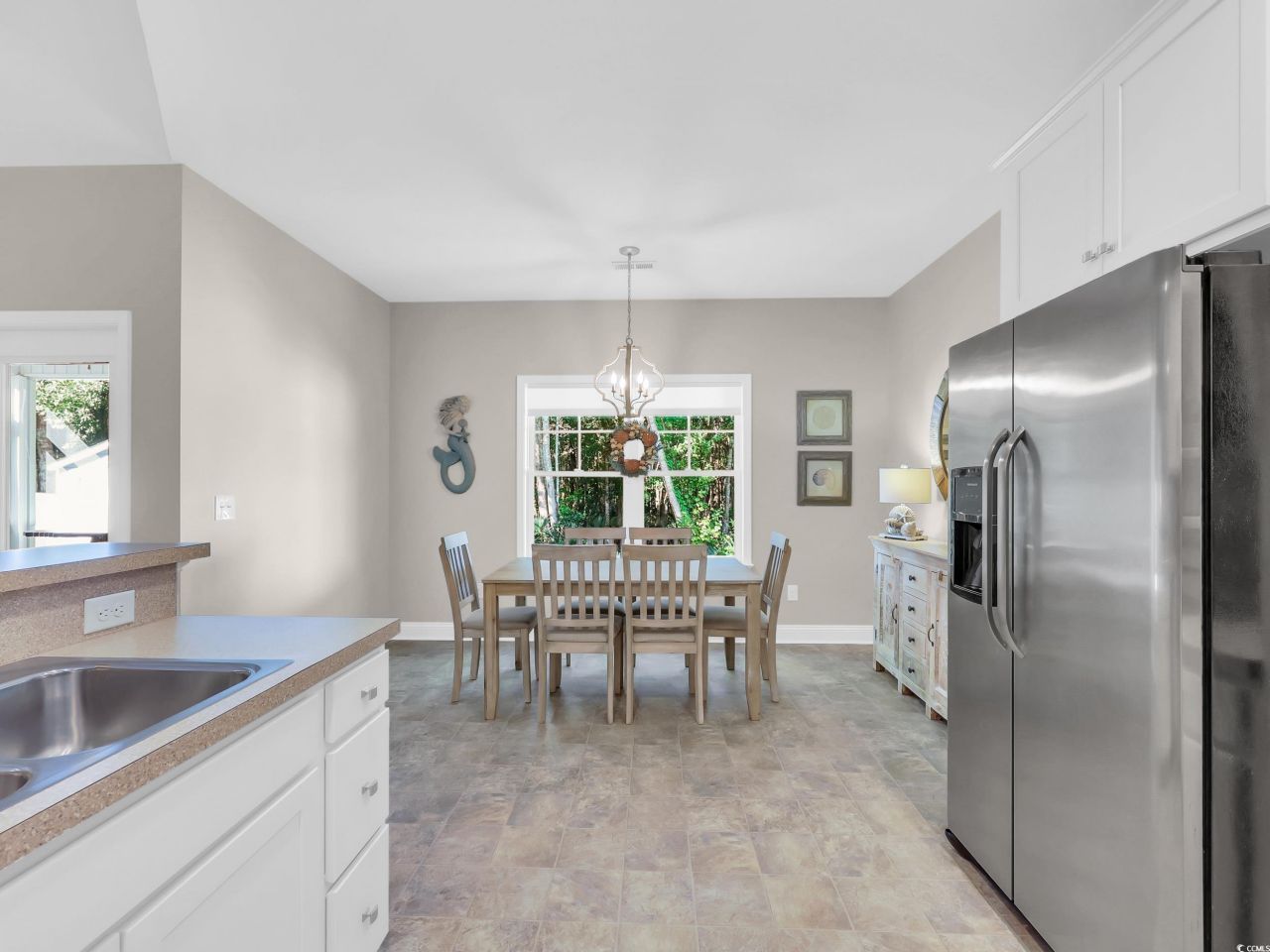 370 Clearwater Dr. Photo 14