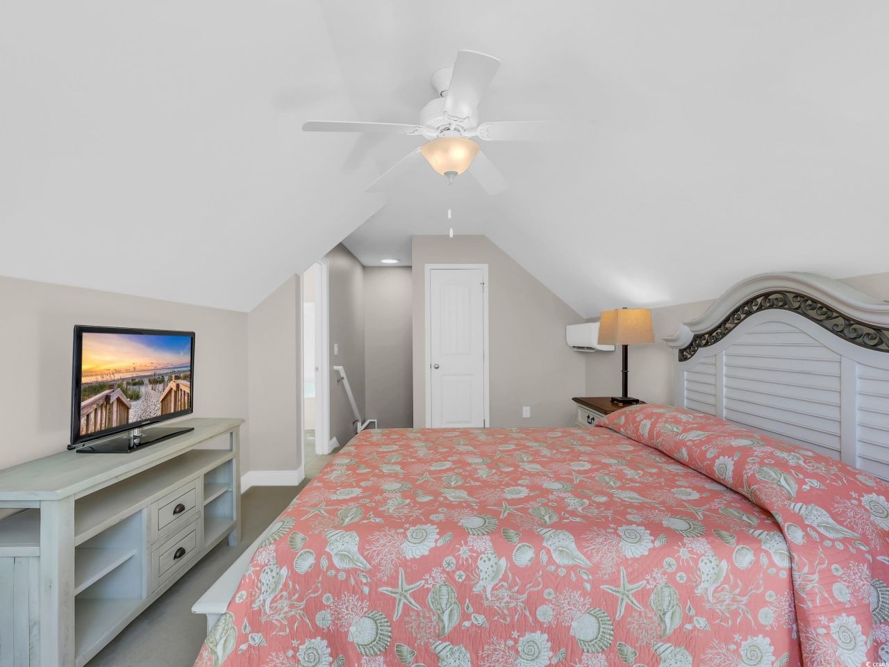 370 Clearwater Dr. Photo 24