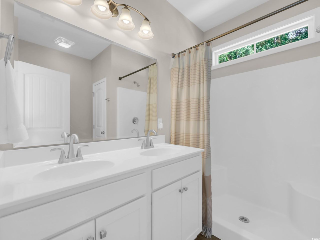 370 Clearwater Dr. Photo 29