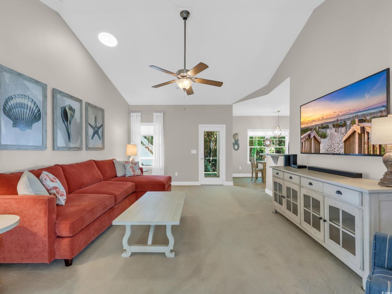 370 Clearwater Dr. Photo 5