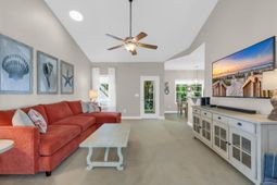 370 Clearwater Dr. photo 4