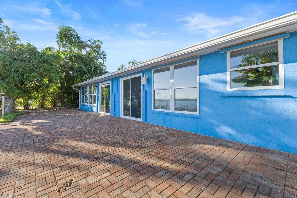 2504 Bayshore Dr, Matlacha, FL 33993 Photo