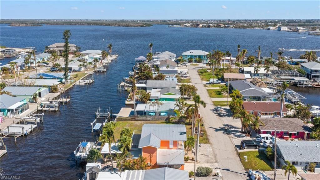 2504 Bayshore Dr, Matlacha, FL 33993 Photo