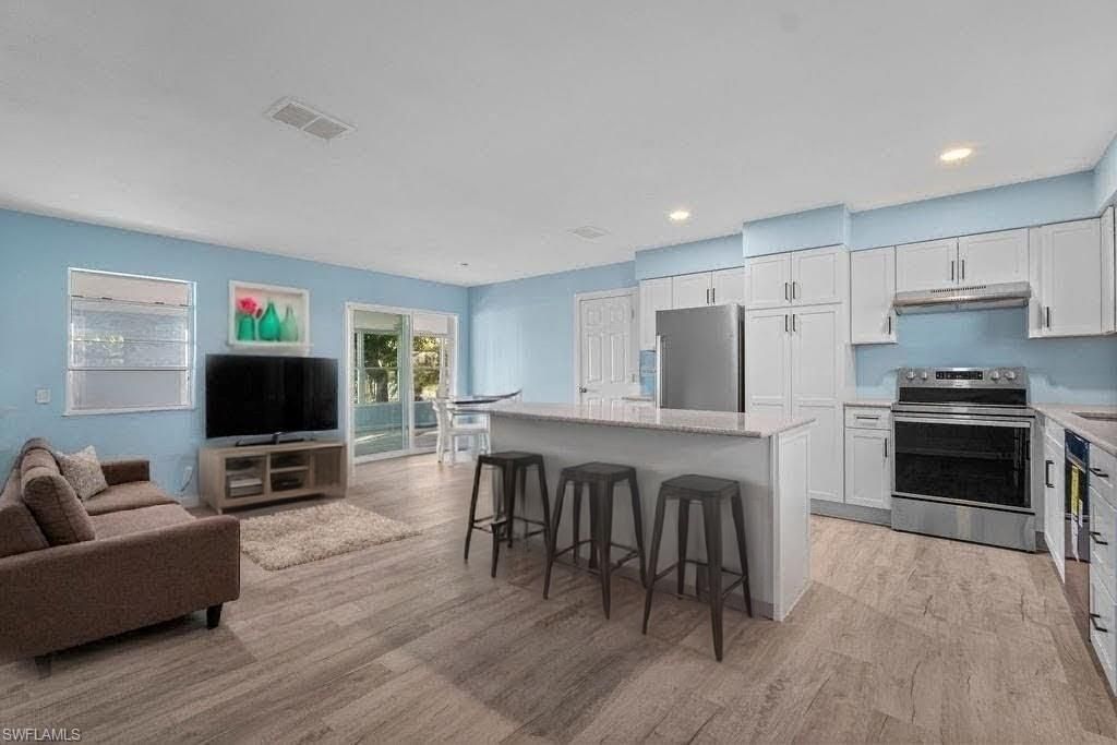 2504 Bayshore Dr, Matlacha, FL 33993 Photo