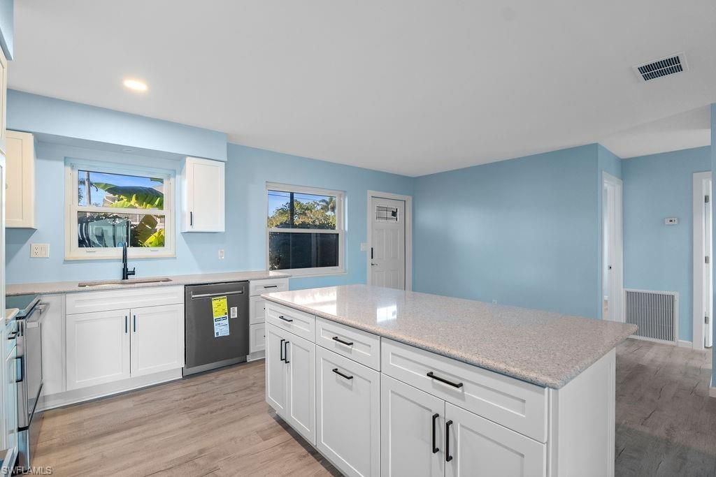 2504 Bayshore Dr, Matlacha, FL 33993 Photo