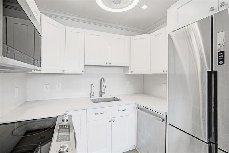 1001 N Riverside Drive, Unit 304, Pompano Beach, FL 33062 Photo