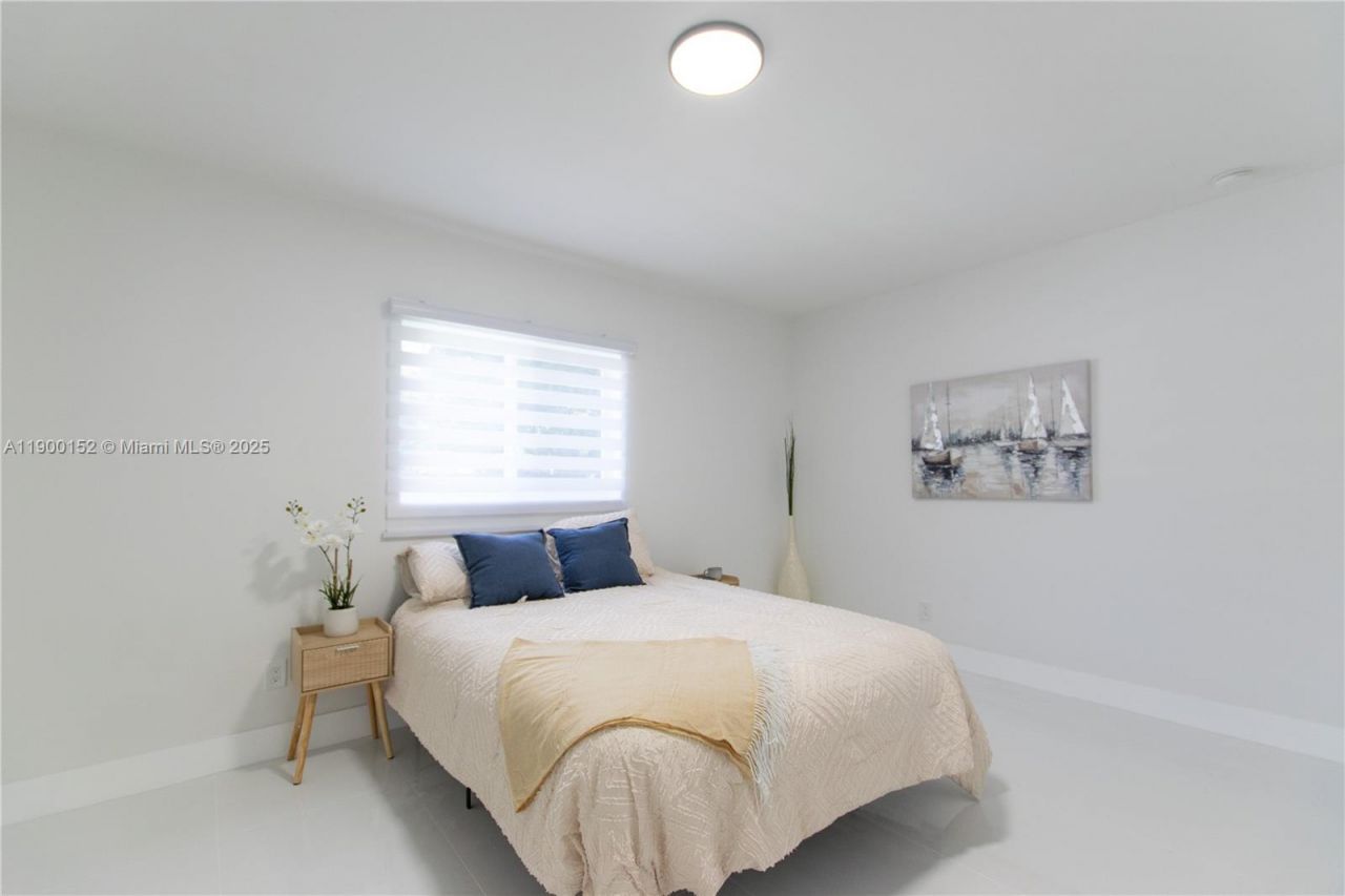 1110 NE 152nd Ter, North Miami Beach, FL 33162 Photo