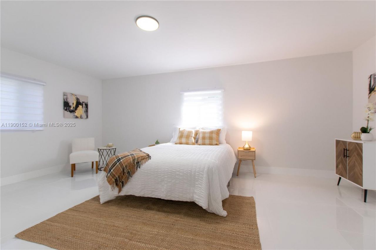 1110 NE 152nd Ter, North Miami Beach, FL 33162 Photo