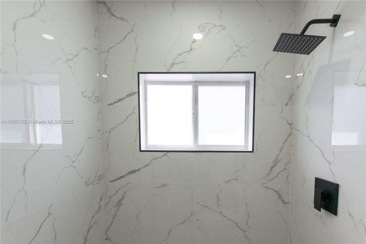 1110 NE 152nd Ter, North Miami Beach, FL 33162 Photo