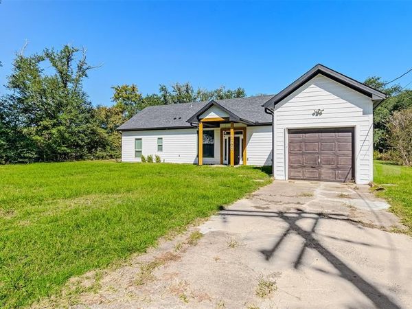 369 Pine Chase Street, Van, TX 75790