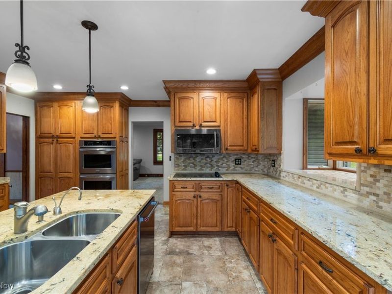 4698 Manchester Road, New Franklin, OH 44319 Photo 16