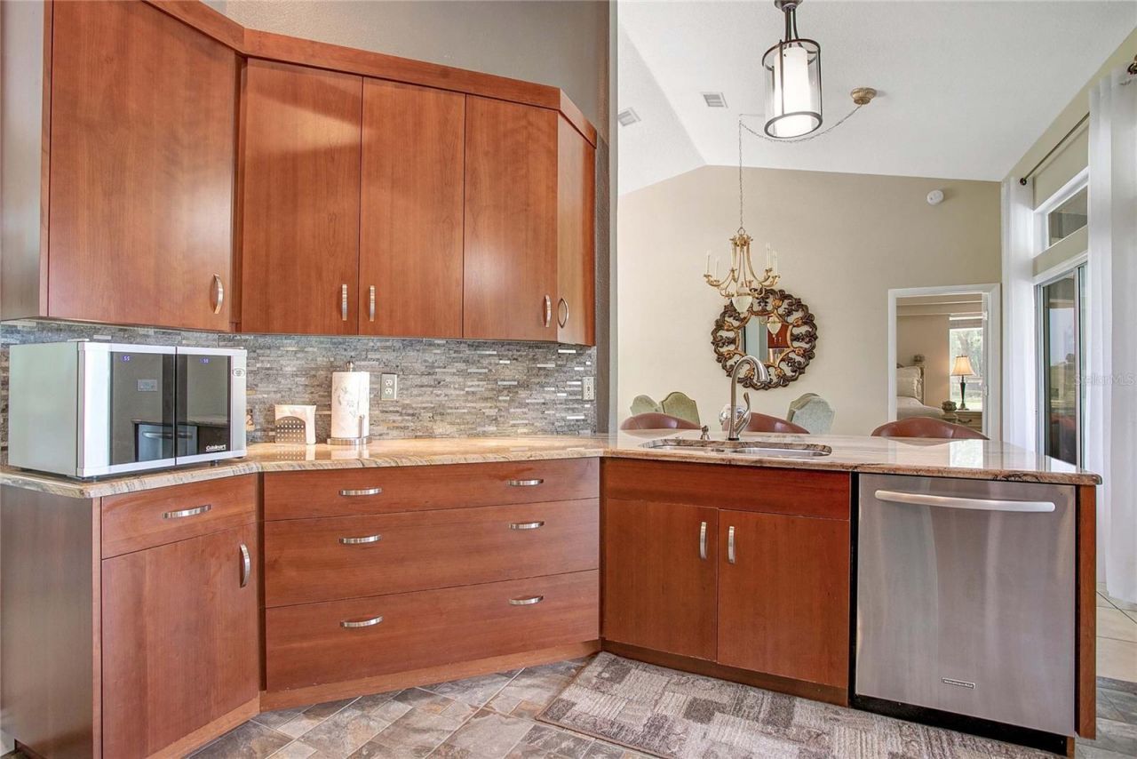 19616 Livingston Avenue, Lutz, FL 33559 Photo