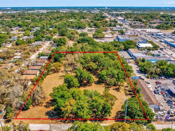 5501 N 37TH STREET, TAMPA, FL 33610