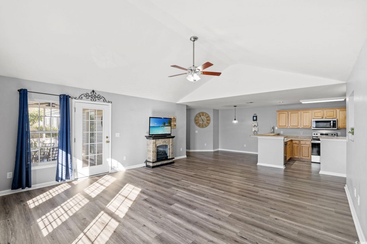 4654 Fringetree Dr. Photo 10