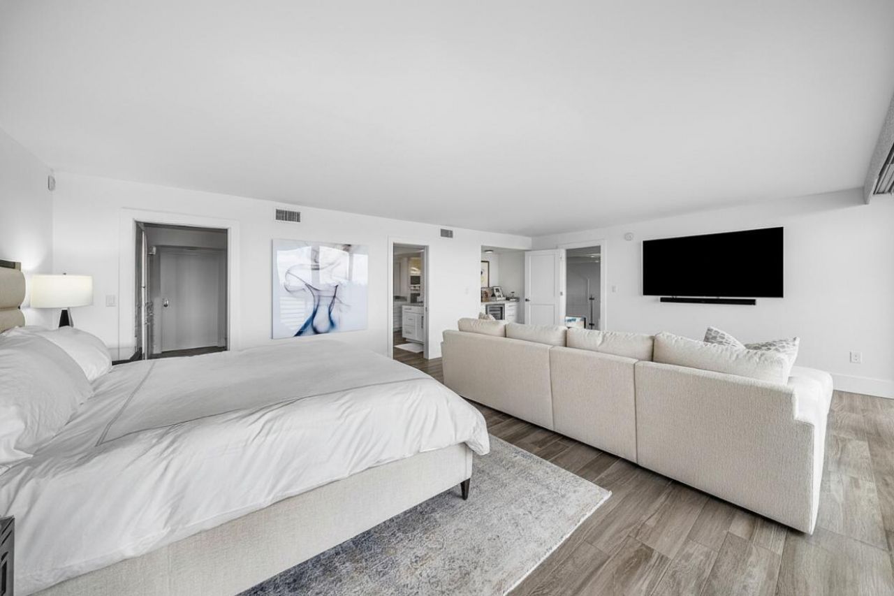 900 NE Spanish River Boulevard, Unit 7e, Boca Raton, FL 33431 Photo