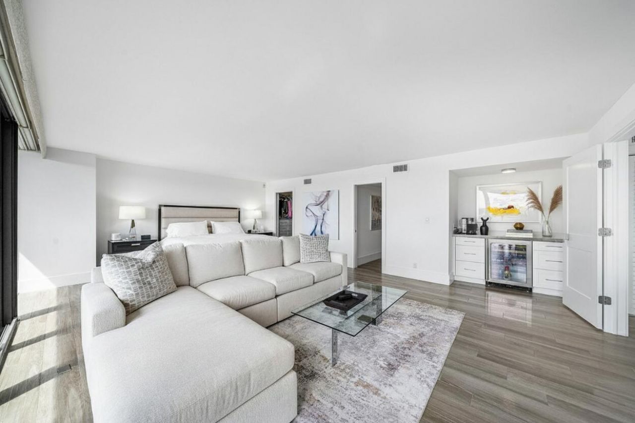 900 NE Spanish River Boulevard, Unit 7e, Boca Raton, FL 33431 Photo