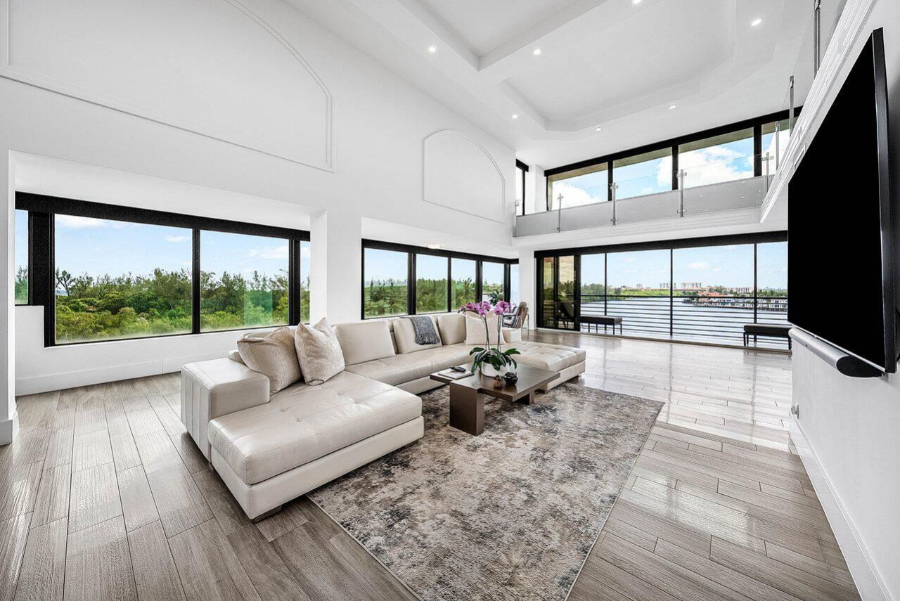 900 NE Spanish River Boulevard, Unit 7e, Boca Raton, FL 33431 Photo