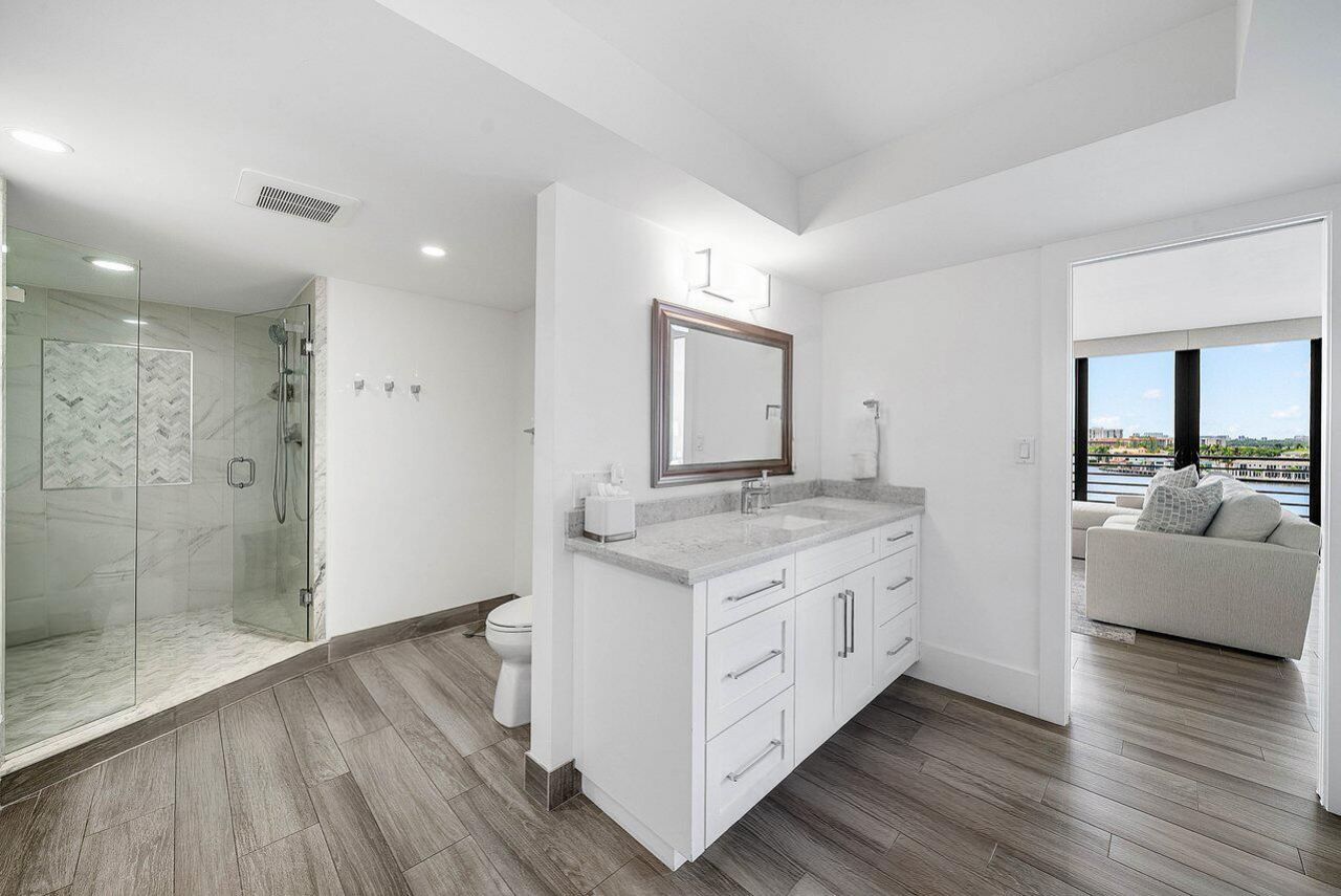 900 NE Spanish River Boulevard, Unit 7e, Boca Raton, FL 33431 Photo