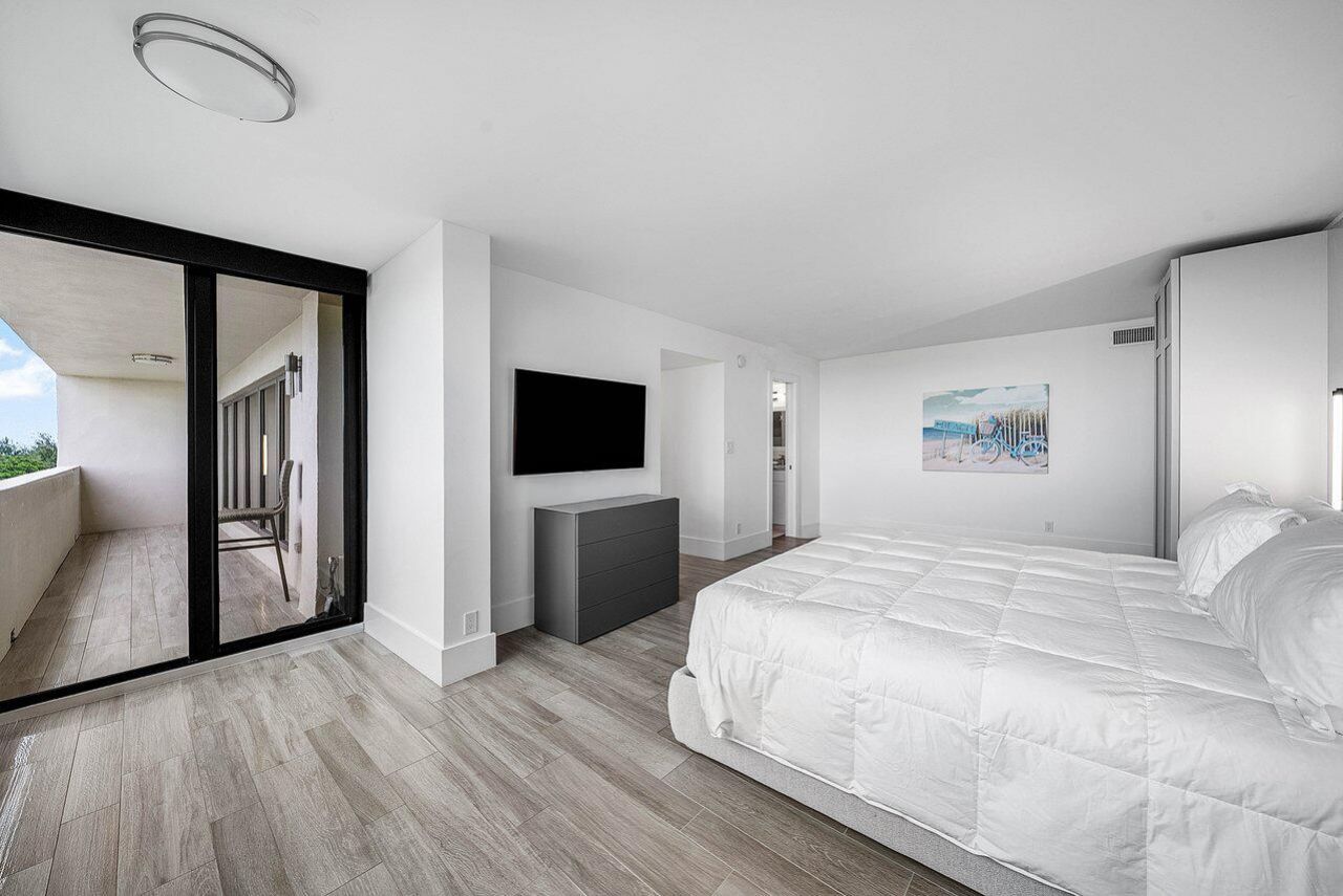 900 NE Spanish River Boulevard, Unit 7e, Boca Raton, FL 33431 Photo