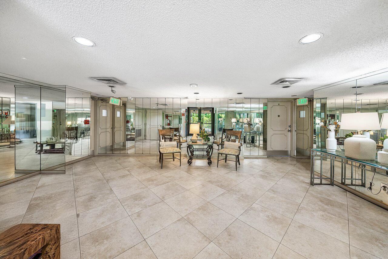 900 NE Spanish River Boulevard, Unit 7e, Boca Raton, FL 33431 Photo