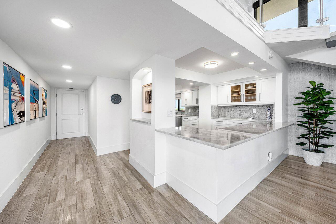 900 NE Spanish River Boulevard, Unit 7e, Boca Raton, FL 33431 Photo