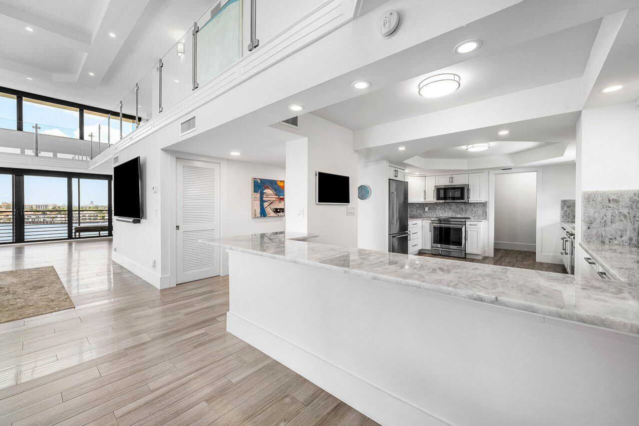 900 NE Spanish River Boulevard, Unit 7e, Boca Raton, FL 33431 Photo