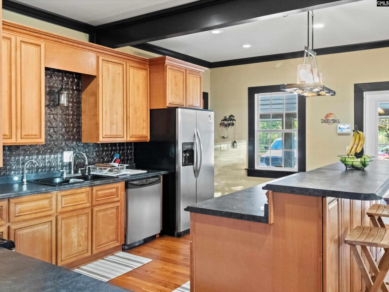 1486 Bridle Path Road Photo 12