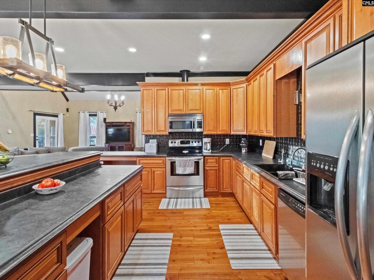 1486 Bridle Path Road Photo 13