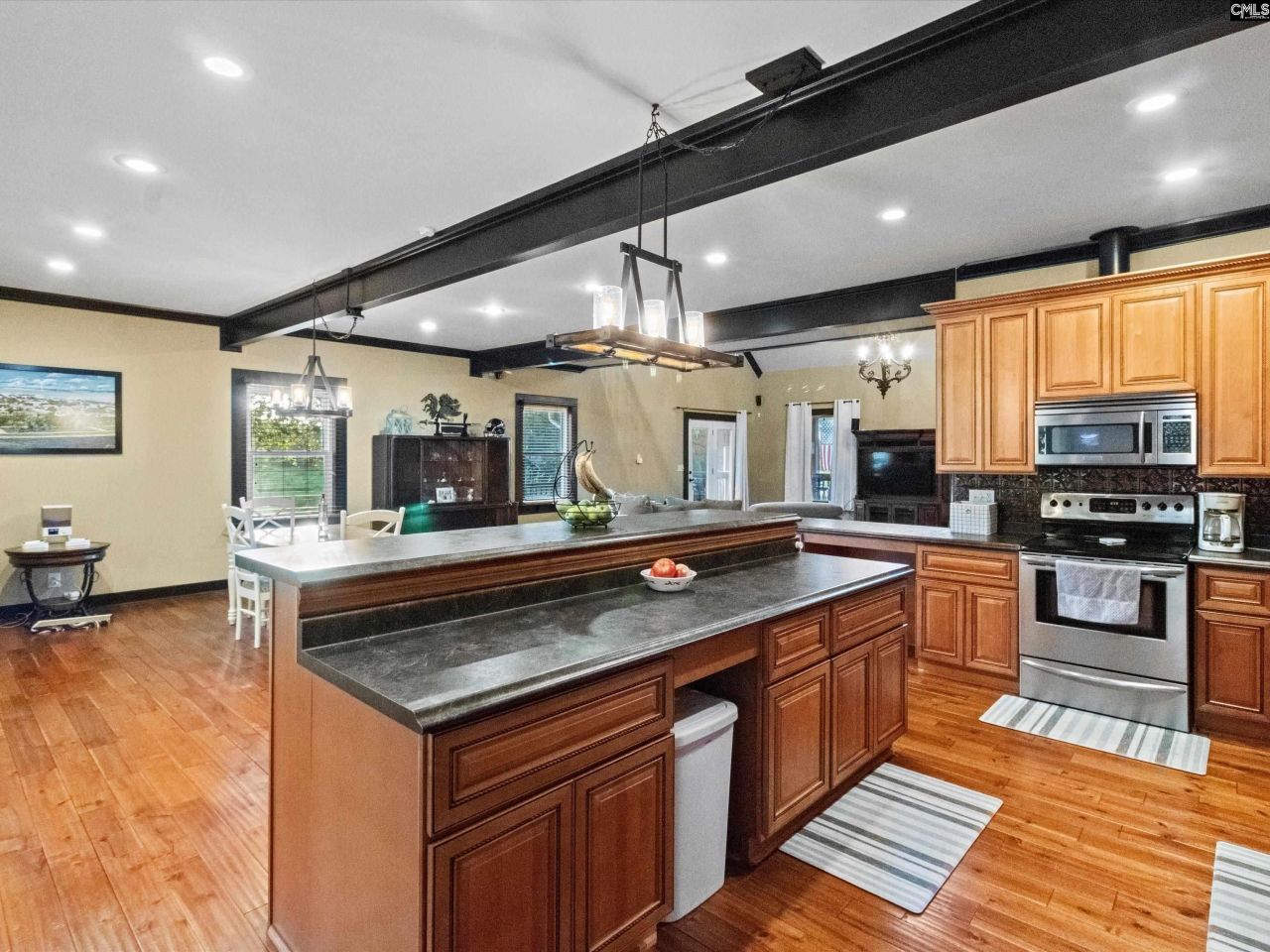 1486 Bridle Path Road Photo 14