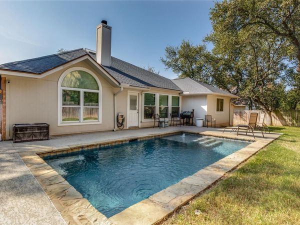 1902 Overland DR, Leander, TX 78641