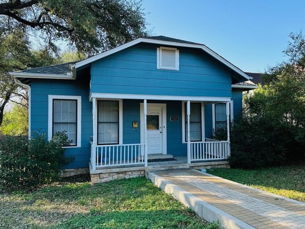 209 W Bagdad Ave, Round Rock, TX 78664