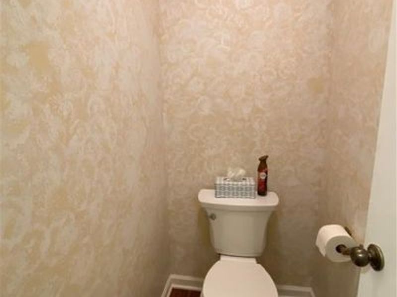 1811 Greenbriar Drive, Troy, OH 45373 Photo 10