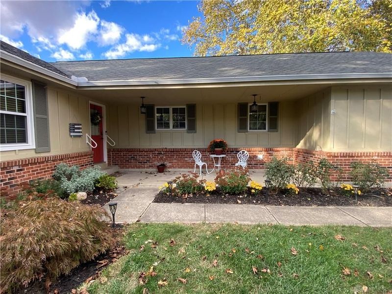 1811 Greenbriar Drive, Troy, OH 45373 Photo 2