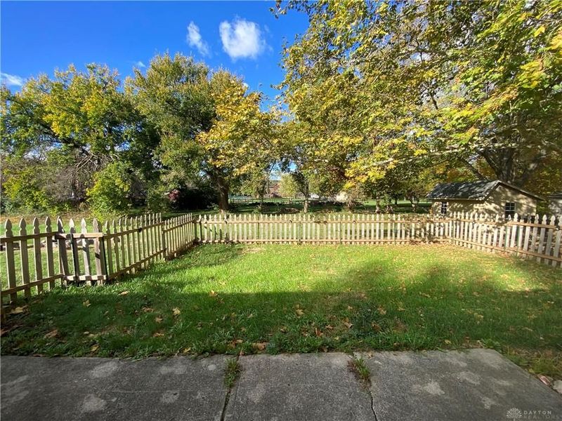 1811 Greenbriar Drive, Troy, OH 45373 Photo 26