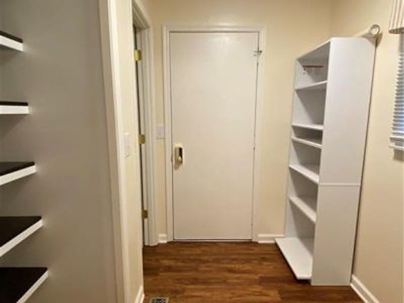 1811 Greenbriar Drive, Troy, OH 45373 Photo 5