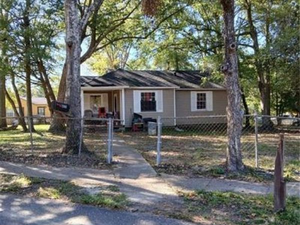 1300 Willow Lane, Mobile, AL 36605