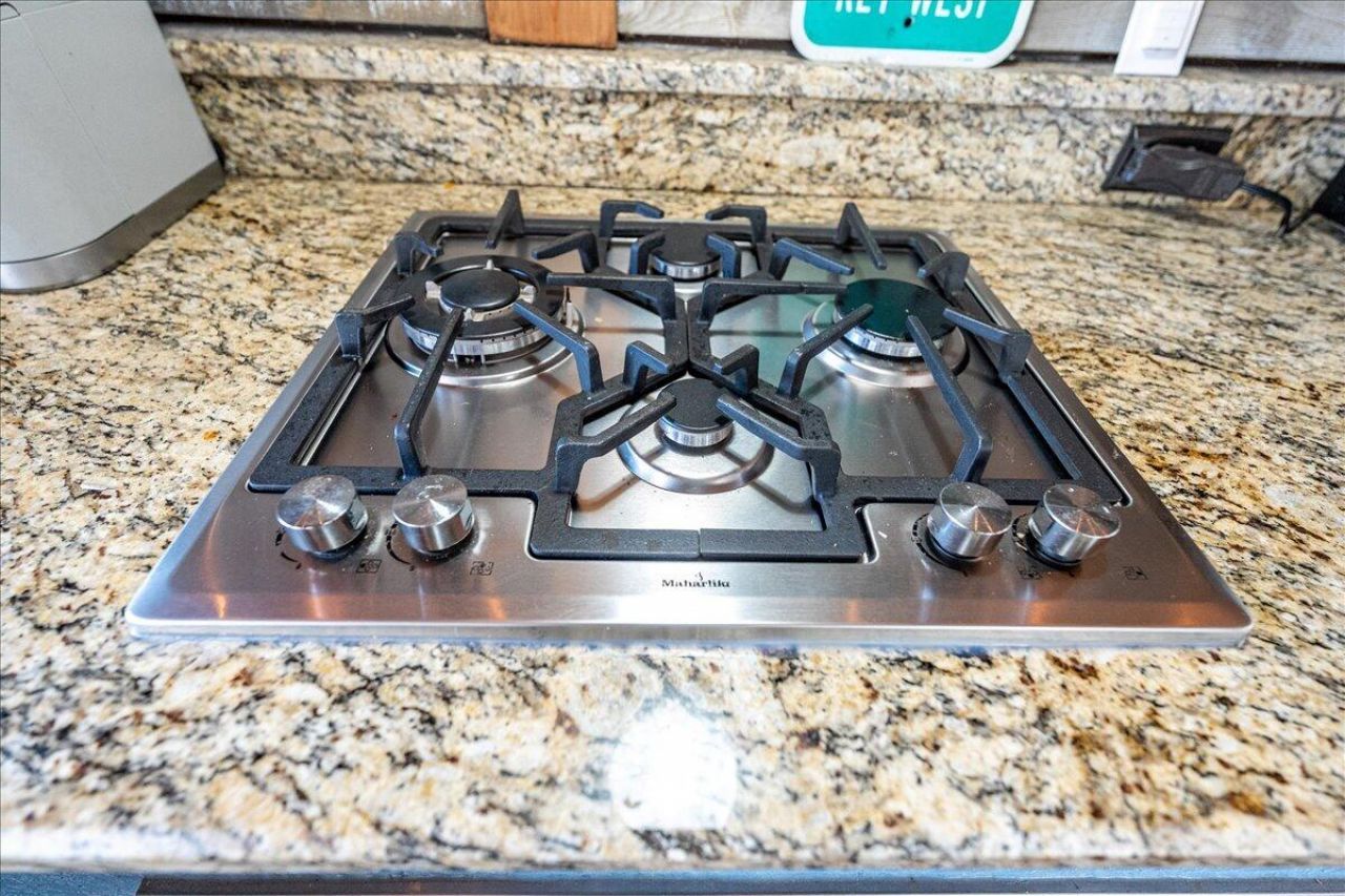 185 NW Hazard Way, Port Saint Lucie, FL 34986 Photo