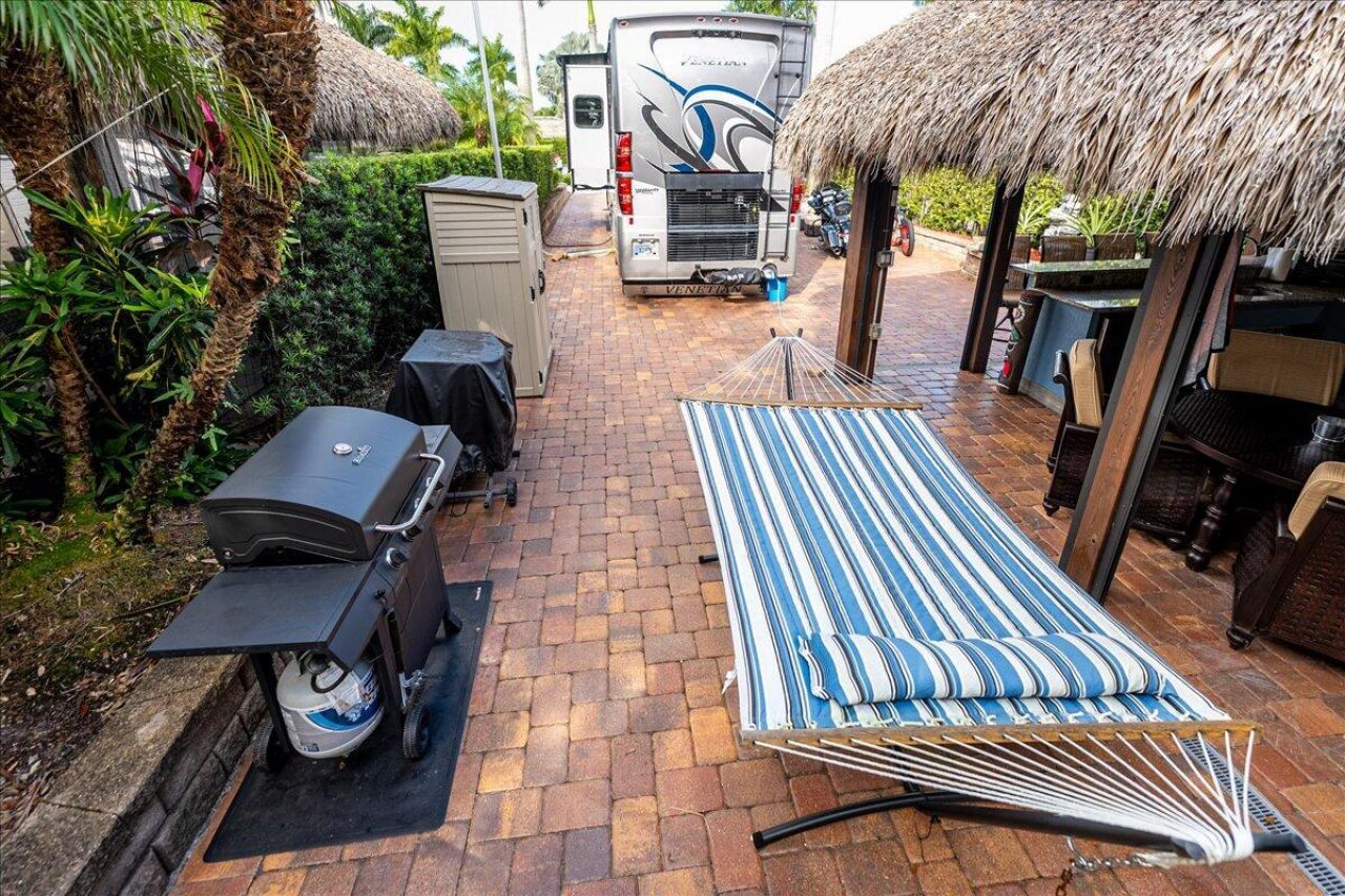 185 NW Hazard Way, Port Saint Lucie, FL 34986 Photo