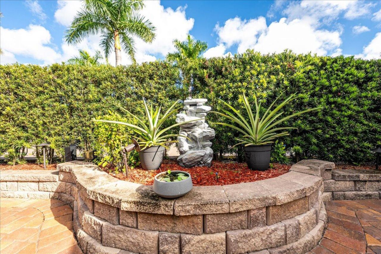 185 NW Hazard Way, Port Saint Lucie, FL 34986 Photo