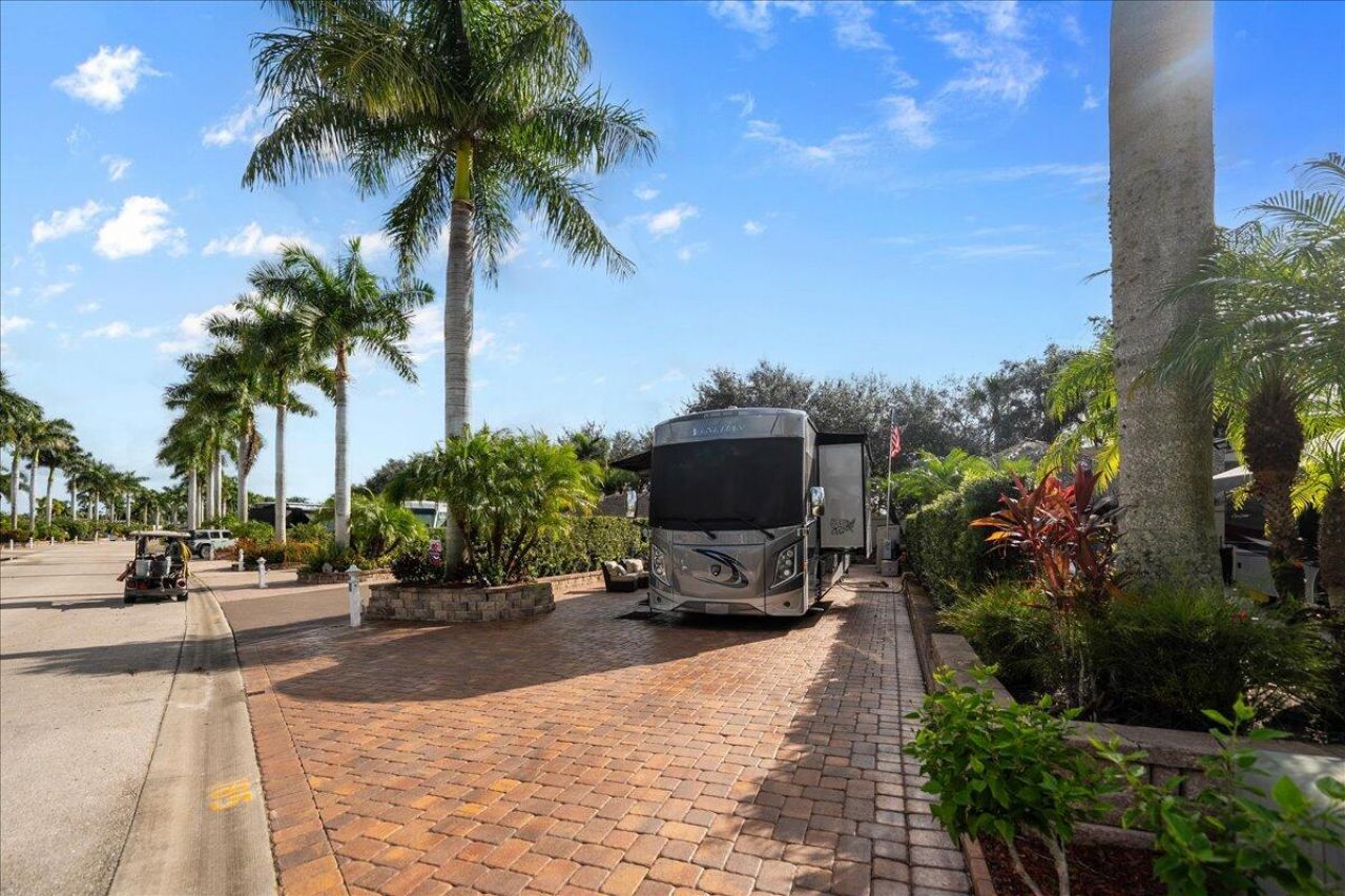 185 NW Hazard Way, Saint Lucie West, FL 34986 Photo