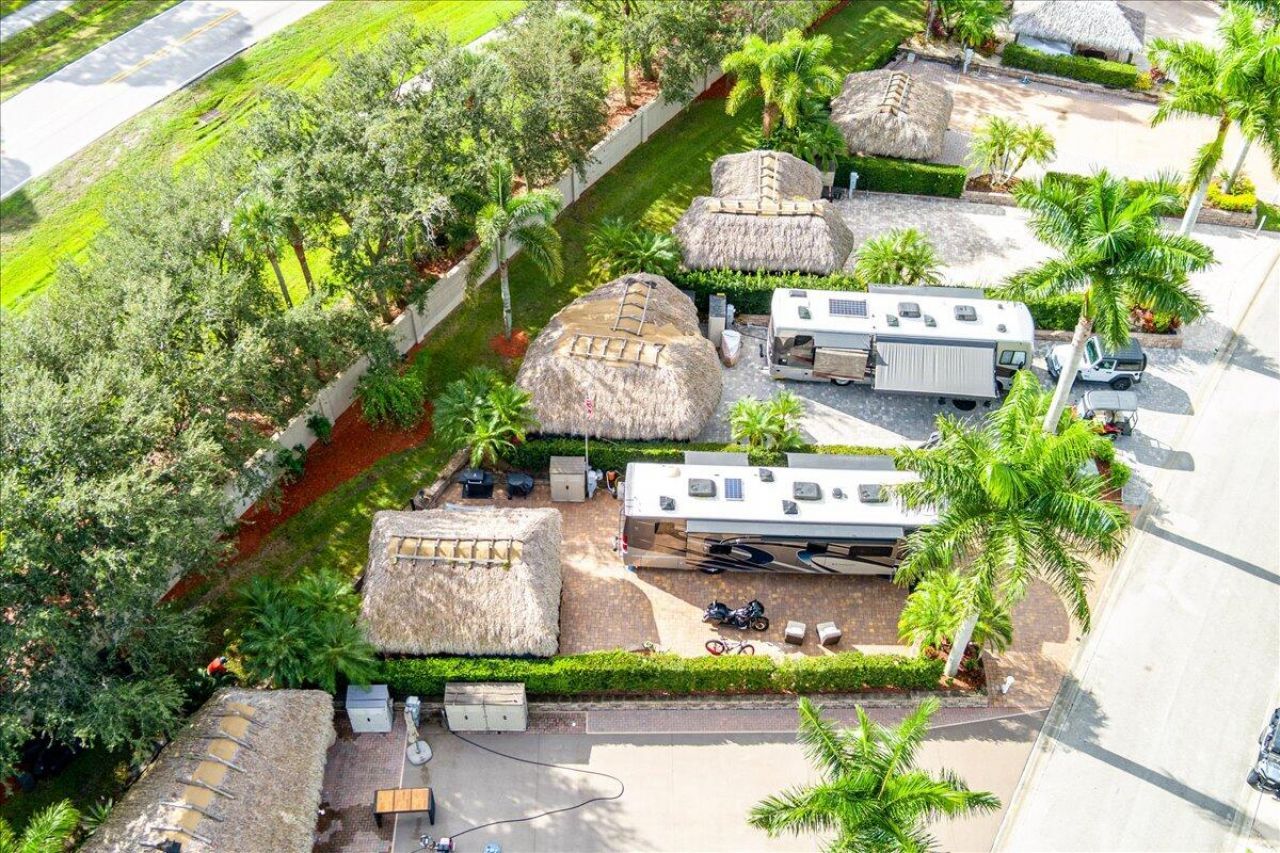 185 NW Hazard Way, Port Saint Lucie, FL 34986 Photo