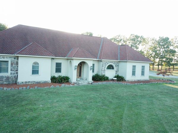 Stuttgart, AR 72160